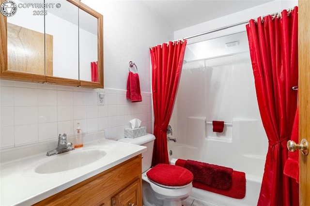 full bathroom with shower / bath combination with curtain, vanity, toilet, and decorative backsplash