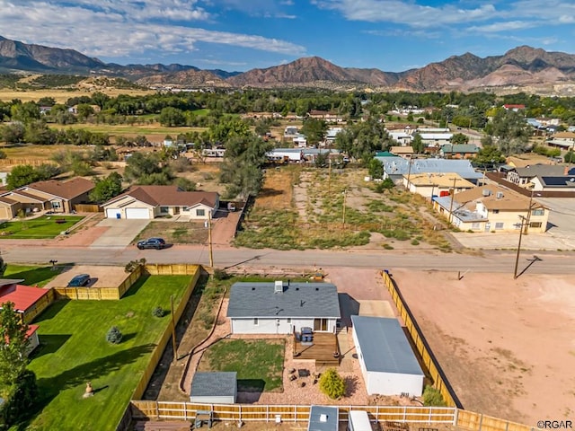 bird's eye view featuring a mountain view