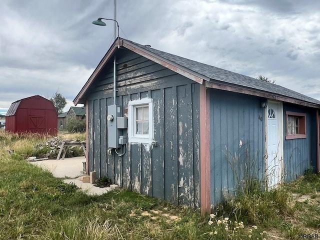 view of outdoor structure