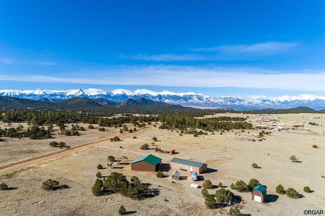 bird's eye view featuring a mountain view