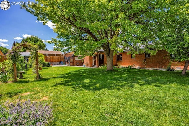 1124 Grand Ave, Canon City, CO 81212 - view of yard with a patio area
