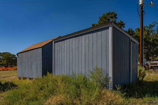 view of outbuilding