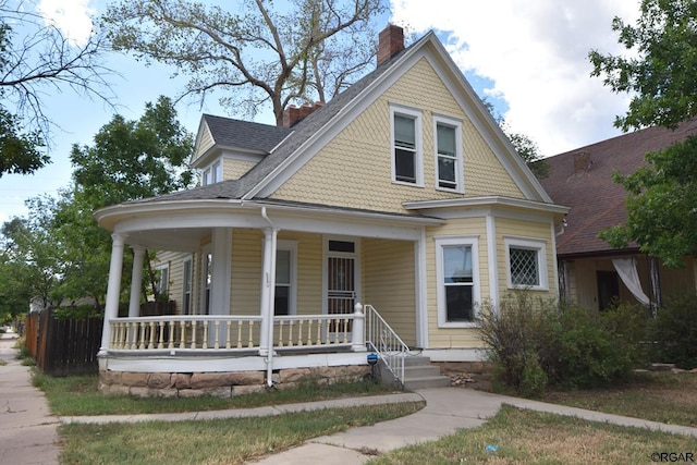 view of front facade featuring a porch