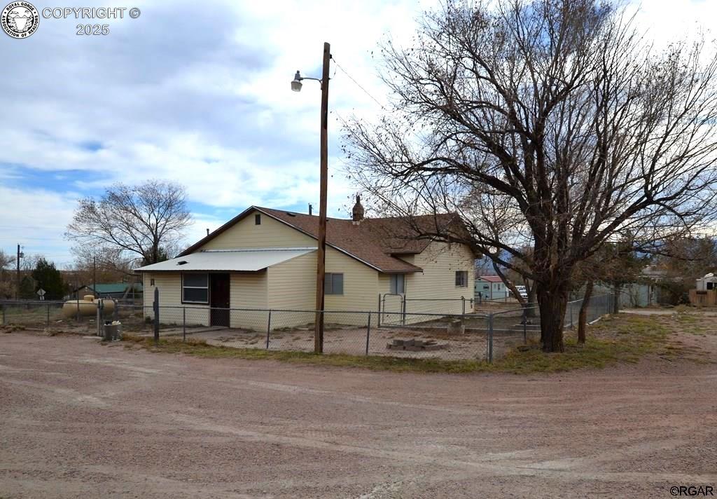 view of side of property