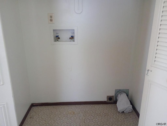 clothes washing area with washer hookup and electric dryer hookup