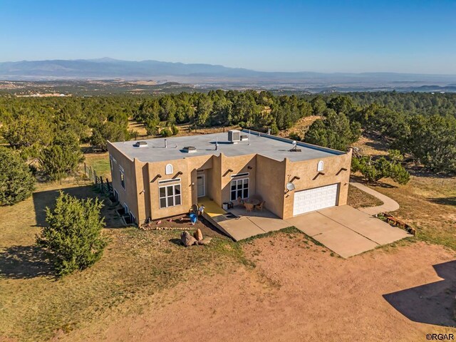 bird's eye view with a mountain view