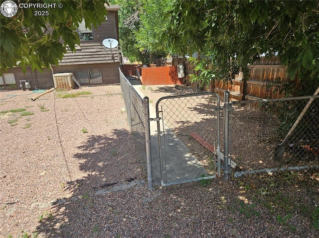910 Allison Ave Unit A & B, Canon City, CO 81212 - fenced yard with a gate