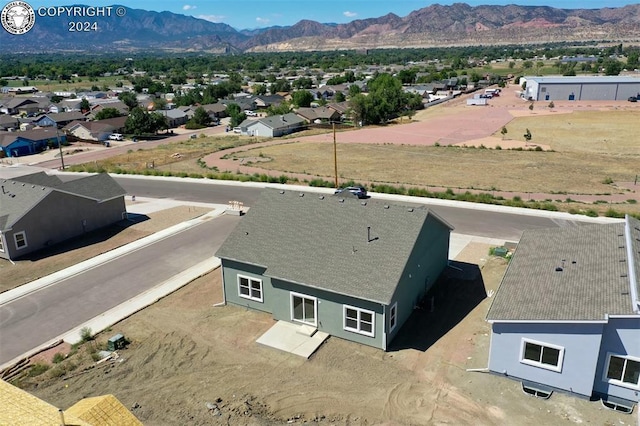 bird's eye view with a mountain view