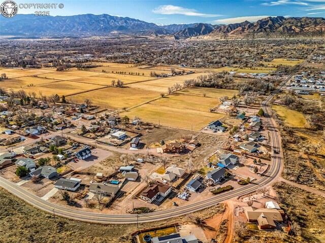 bird's eye view with a mountain view