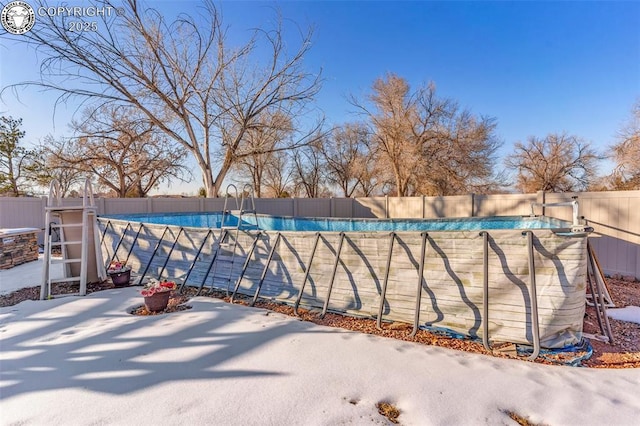 view of swimming pool