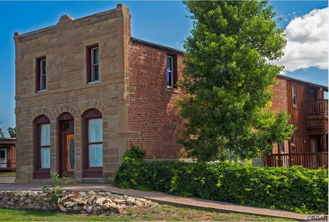 view of building exterior