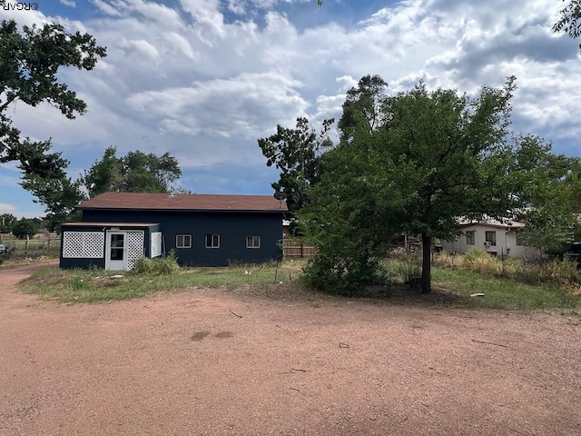 view of front of property