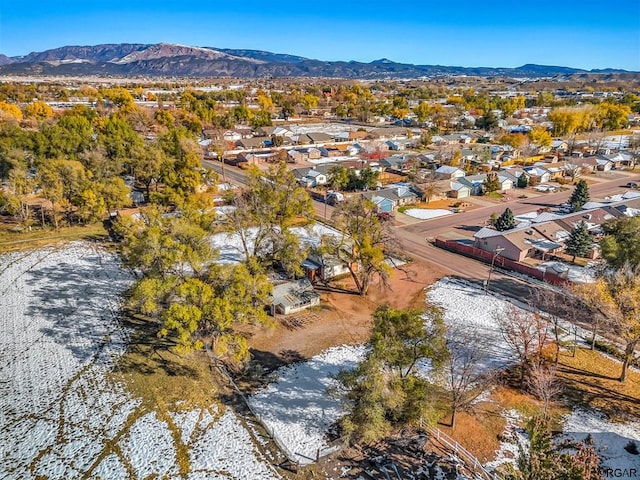 drone / aerial view featuring a mountain view