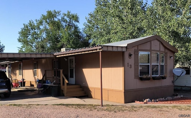 view of front of property