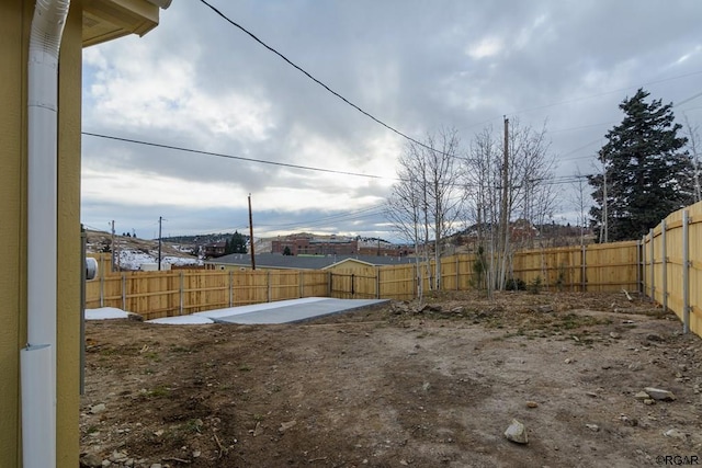 view of yard featuring a patio area