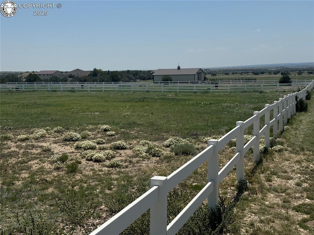 219 Top Notch Trl, Penrose, CO 81240 - photo 1