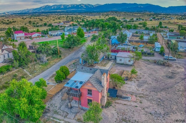 bird's eye view with a mountain view