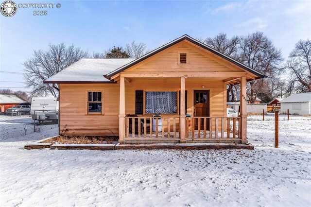 view of front of home with covered porch