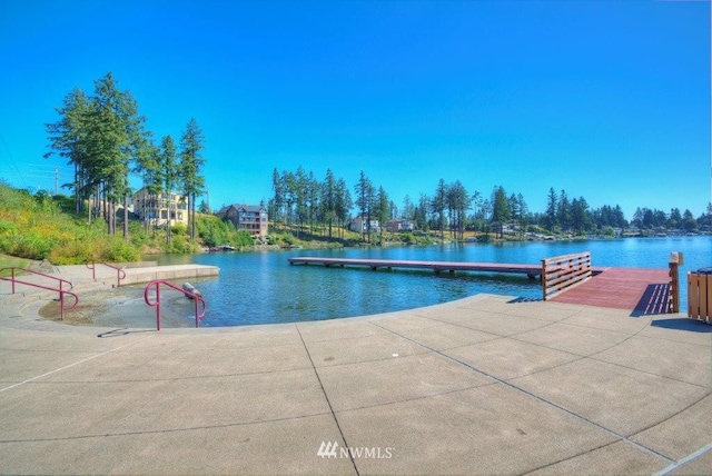 Listing photo 2 for 17612 16th Street Ct E, Lake Tapps WA 98391