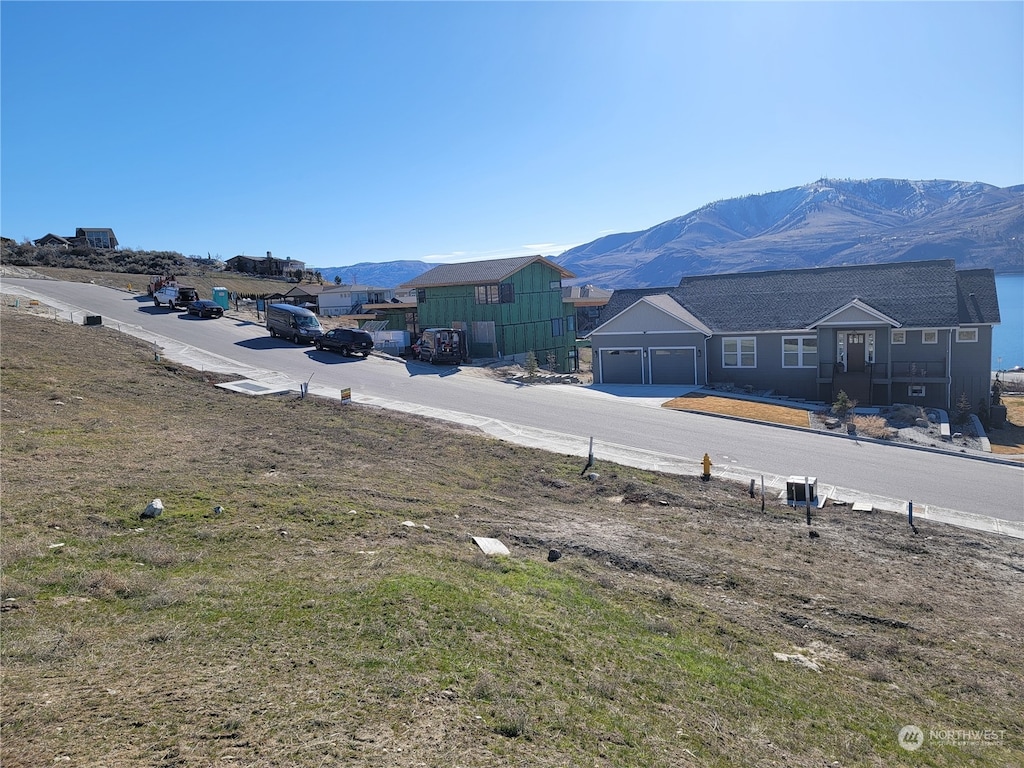 253 Apple Ave, Chelan, WA 98816