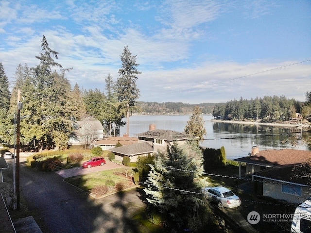 Listing photo 3 for 15739 Virginia Loop Rd NE, Poulsbo WA 98370