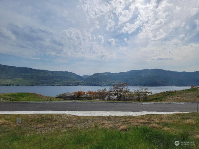 Listing photo 2 for 178 Easton Way, Chelan WA 98816