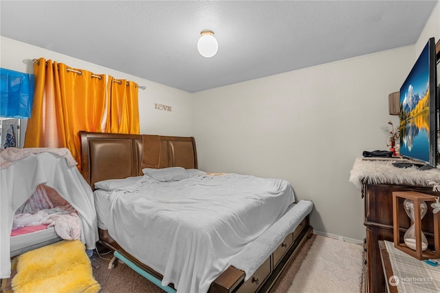 59 N Iowa Ave, East Wenatchee, WA 98802 - bedroom featuring dark carpet