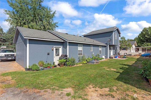 59 N Iowa Ave, East Wenatchee, WA 98802 - back of property featuring a lawn
