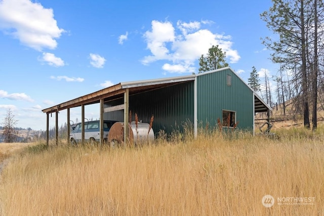 view of outbuilding