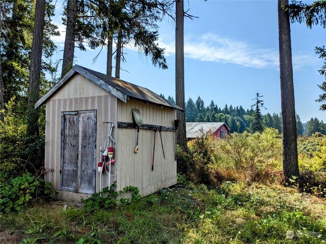 view of outdoor structure