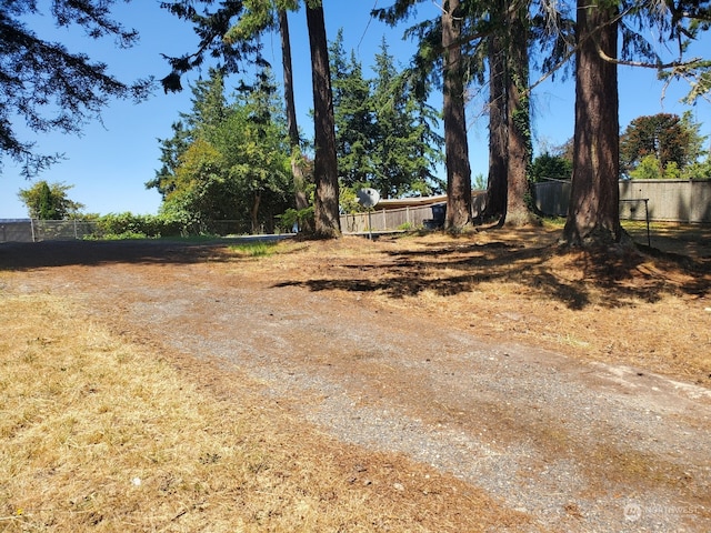 Listing photo 2 for 610 1st St, Steilacoom WA 98388