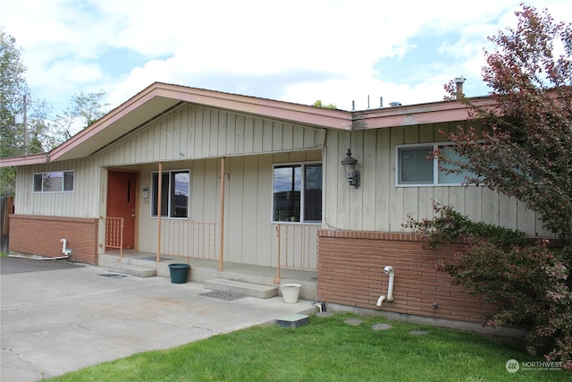 view of front of house