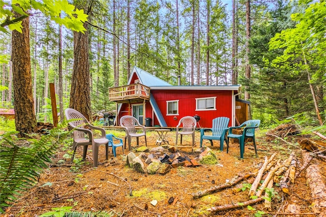 exterior space featuring a fire pit
