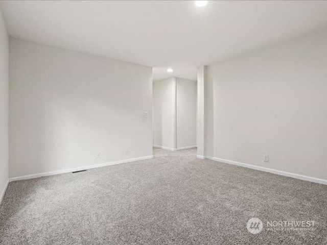 view of carpeted spare room