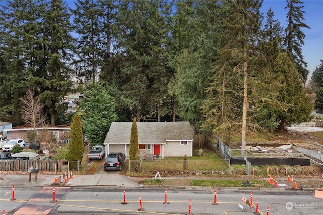 14544 5th Ave NE, Shoreline, WA 98155 - view of front of home with a fenced front yard