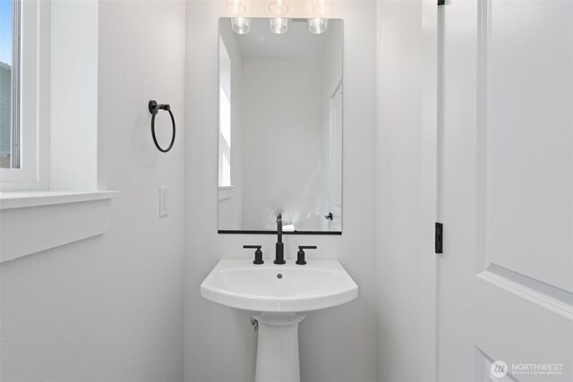 11114 NE 91st Ave, Vancouver, WA 98662 - view of bathroom