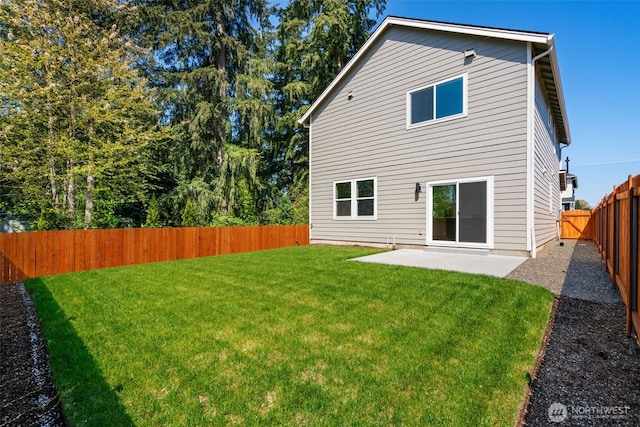 11114 NE 91st Ave, Vancouver, WA 98662 - rear view of property featuring a lawn, a patio, and a fenced backyard