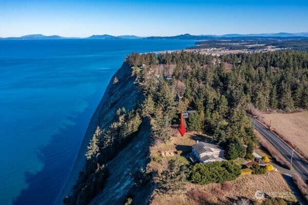 2089 W Beach Rd, Oak Harbor, WA 98277 - photo 25