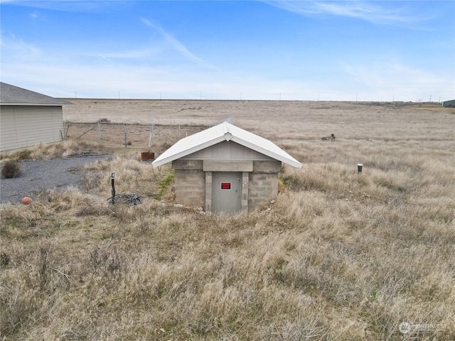 exterior space featuring a rural view