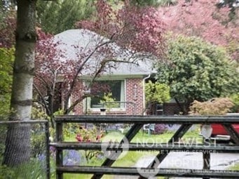 4325 NE Sunset Blvd, Renton, WA 98059 - photo 1