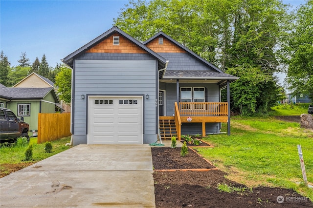 view of front of property with a porch and a front lawn