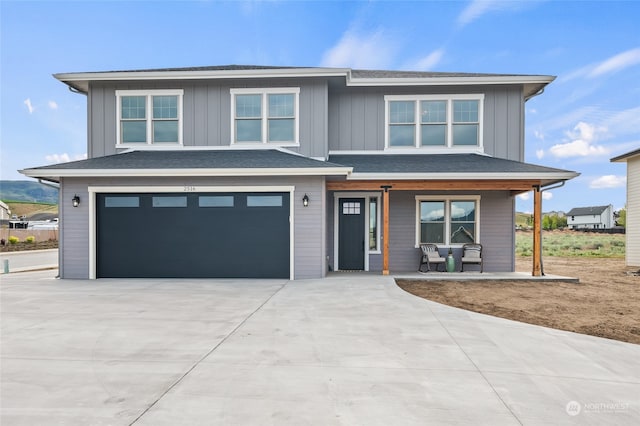 view of front facade featuring a garage