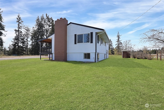 exterior space featuring a lawn