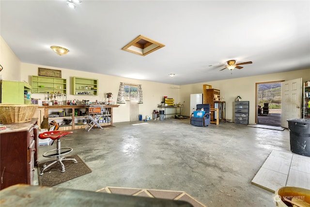 garage featuring ceiling fan