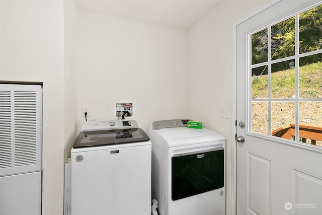 laundry area featuring washer and clothes dryer and washer hookup