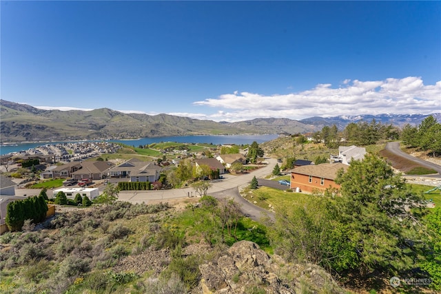 Listing photo 3 for 125 Long Dr, Chelan WA 98816