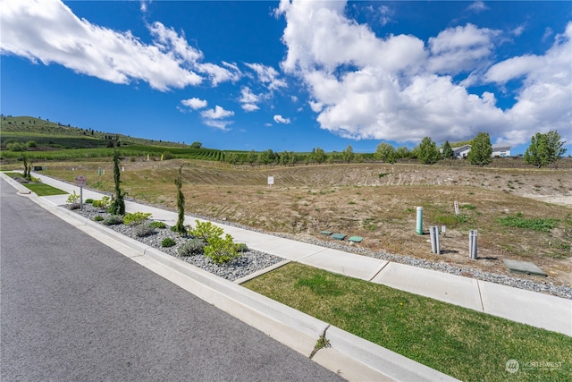 Listing photo 3 for 108 Loretta Ln, Chelan WA 98816