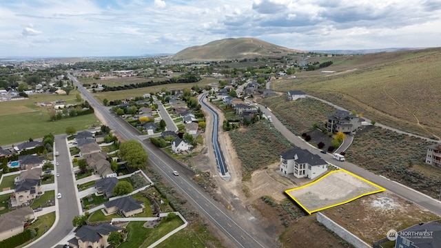 Listing photo 3 for 5420 Hershey Ln, West Richland WA 99353