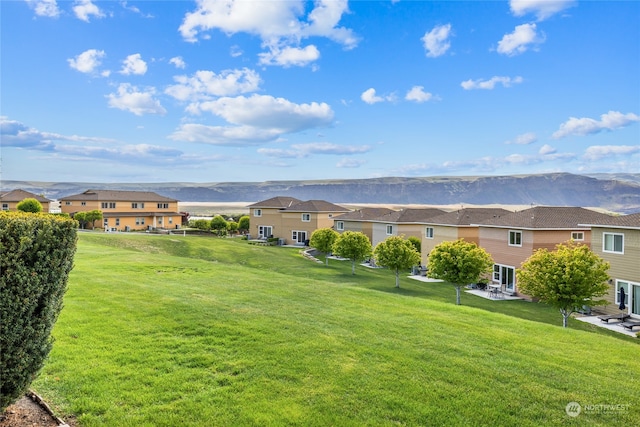9246 Red Cliff Dr NW Unit B66, Quincy, WA 98848 - view of yard with a mountain view