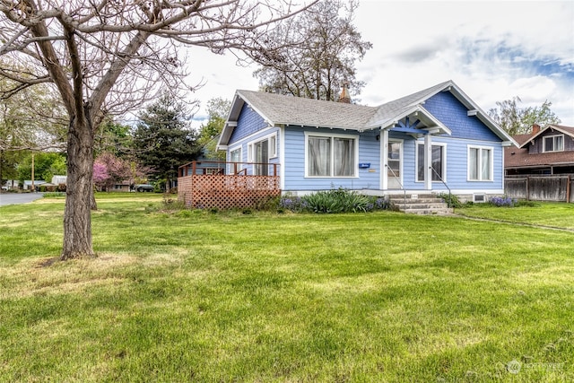 view of front of house with a front yard